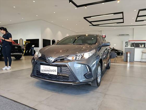 TOYOTA YARIS 1.5 16V FLEX XS MULTIDRIVE